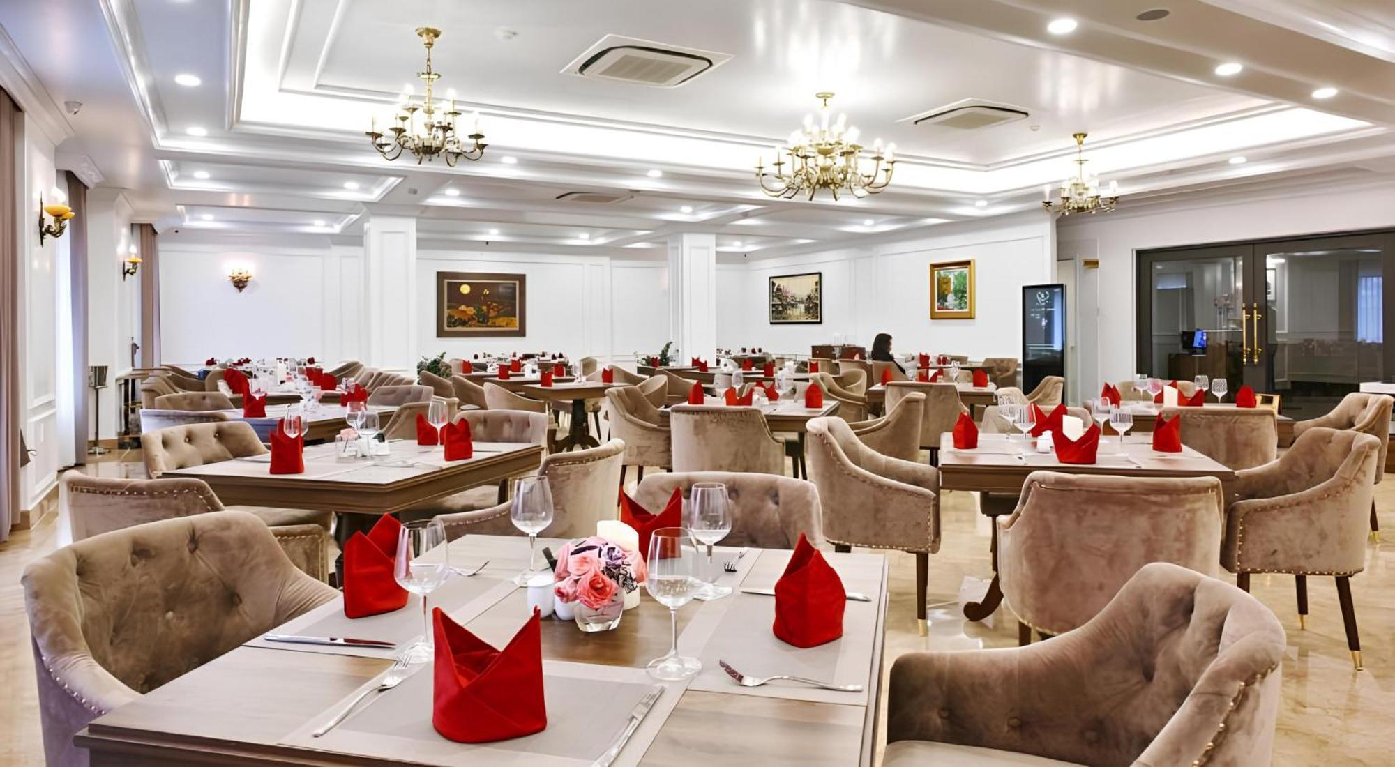 Le Haute Hotel Hai Phong Bagian luar foto