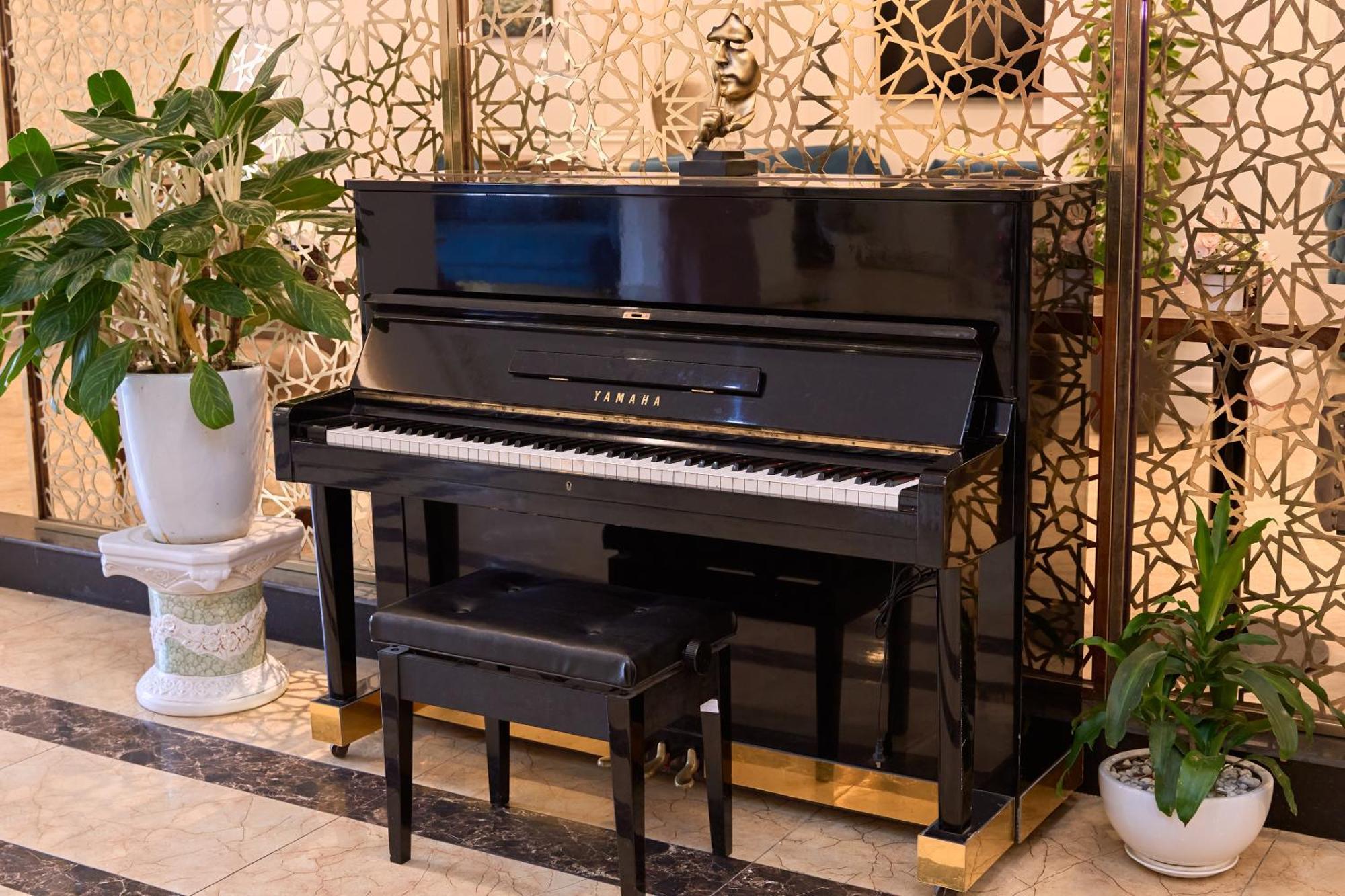 Le Haute Hotel Hai Phong Bagian luar foto