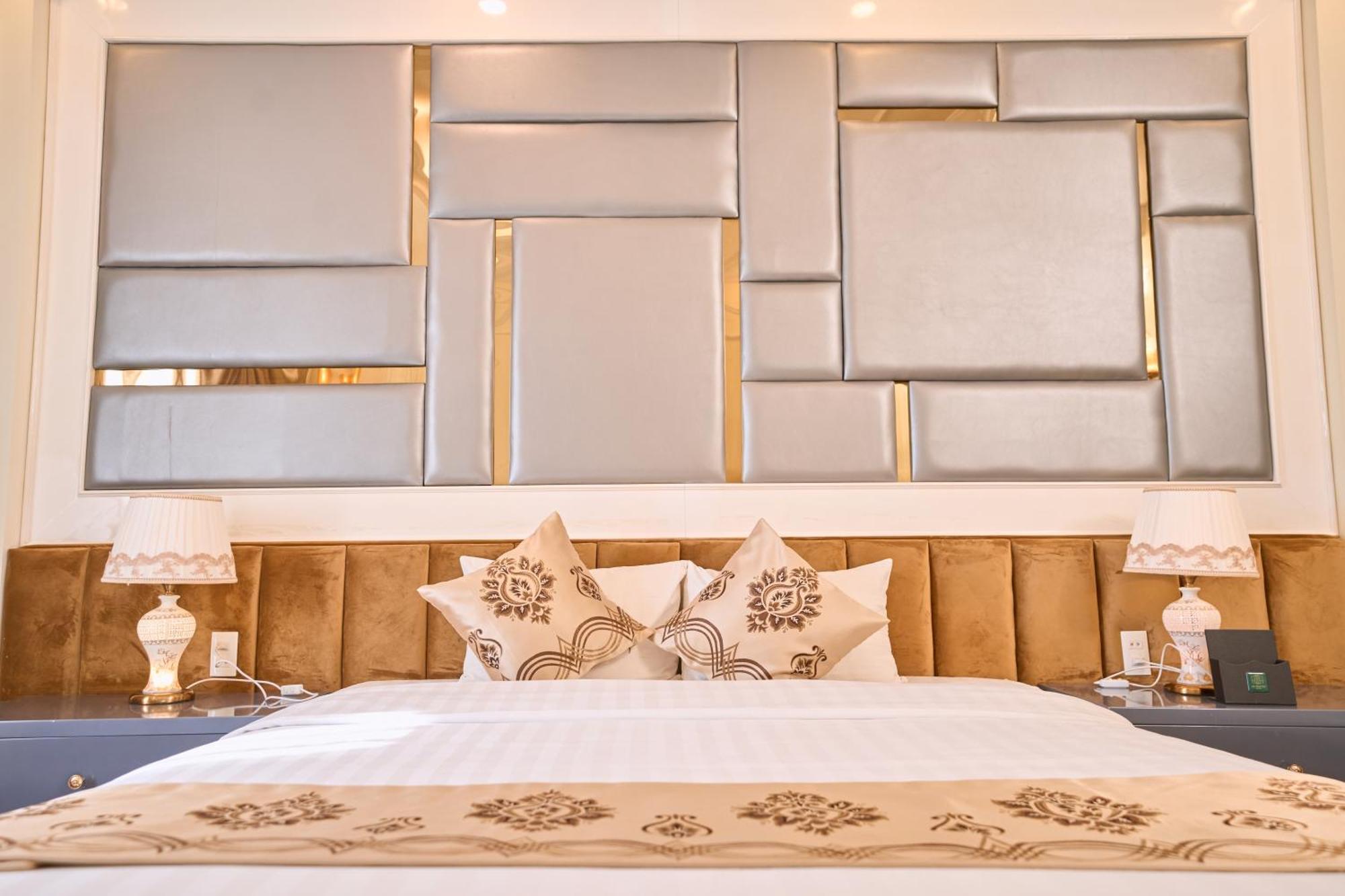 Le Haute Hotel Hai Phong Bagian luar foto