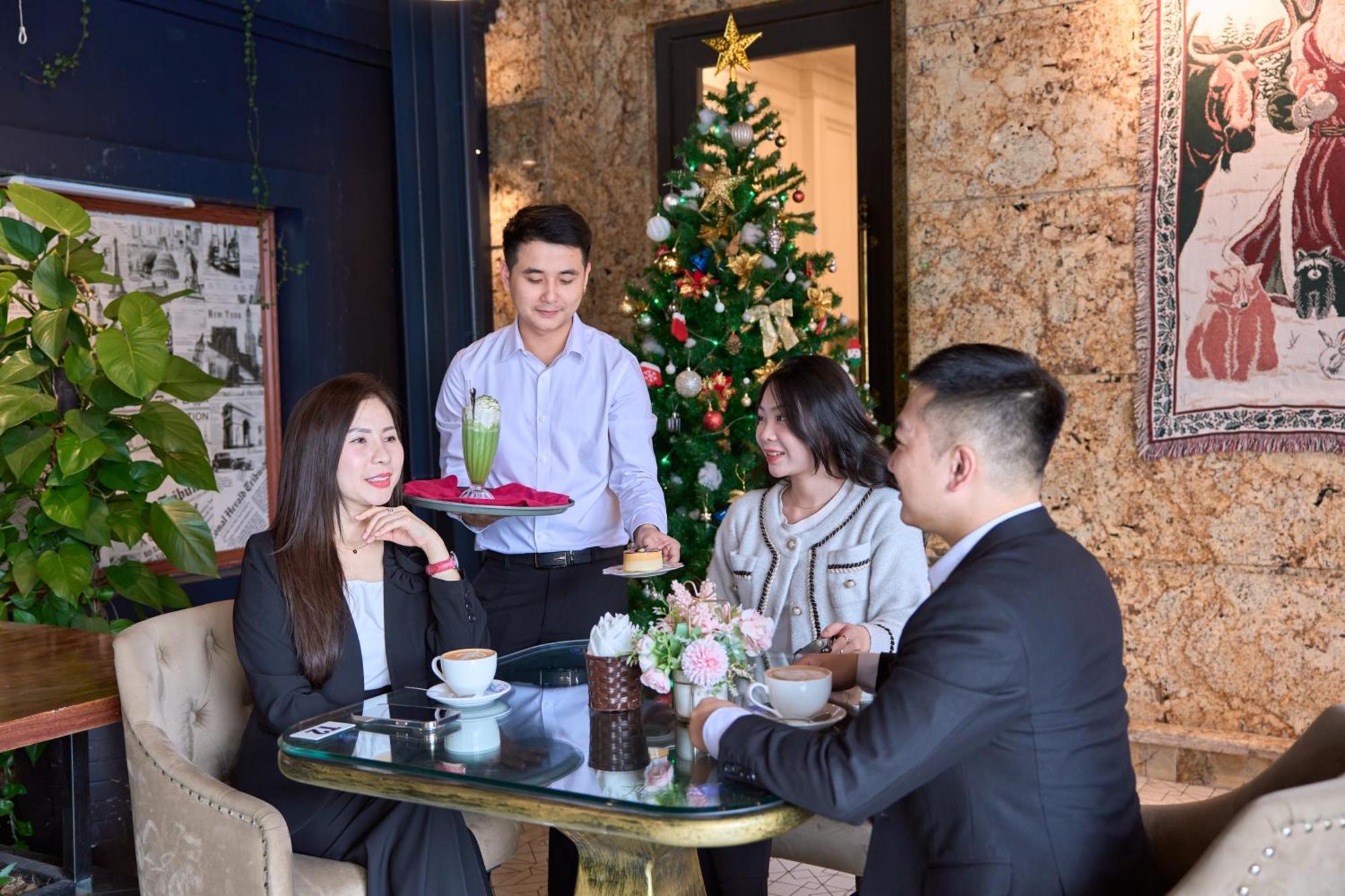 Le Haute Hotel Hai Phong Bagian luar foto