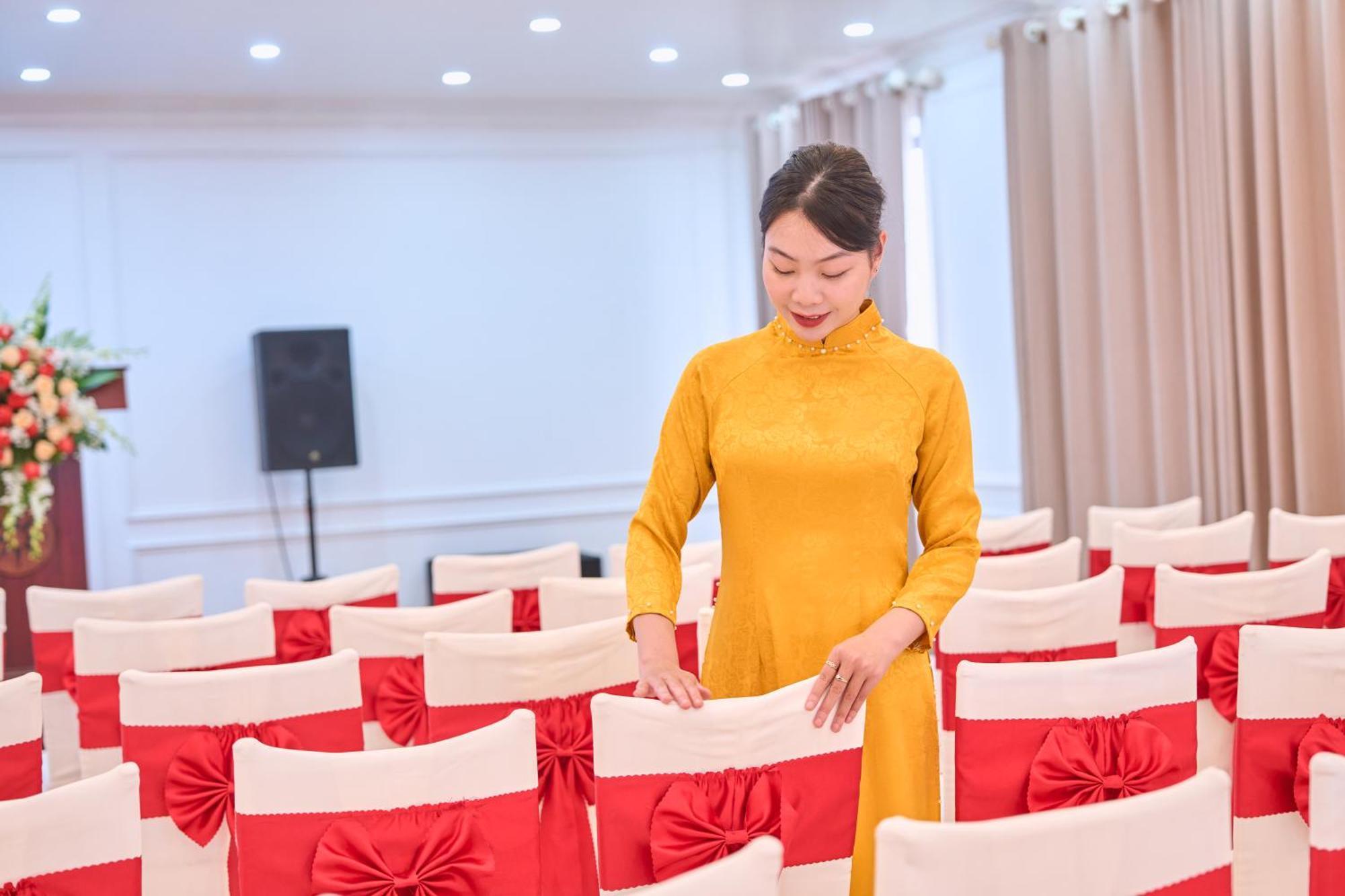 Le Haute Hotel Hai Phong Bagian luar foto