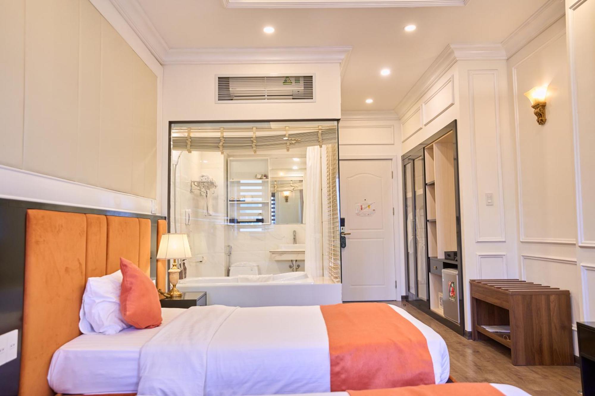 Le Haute Hotel Hai Phong Bagian luar foto