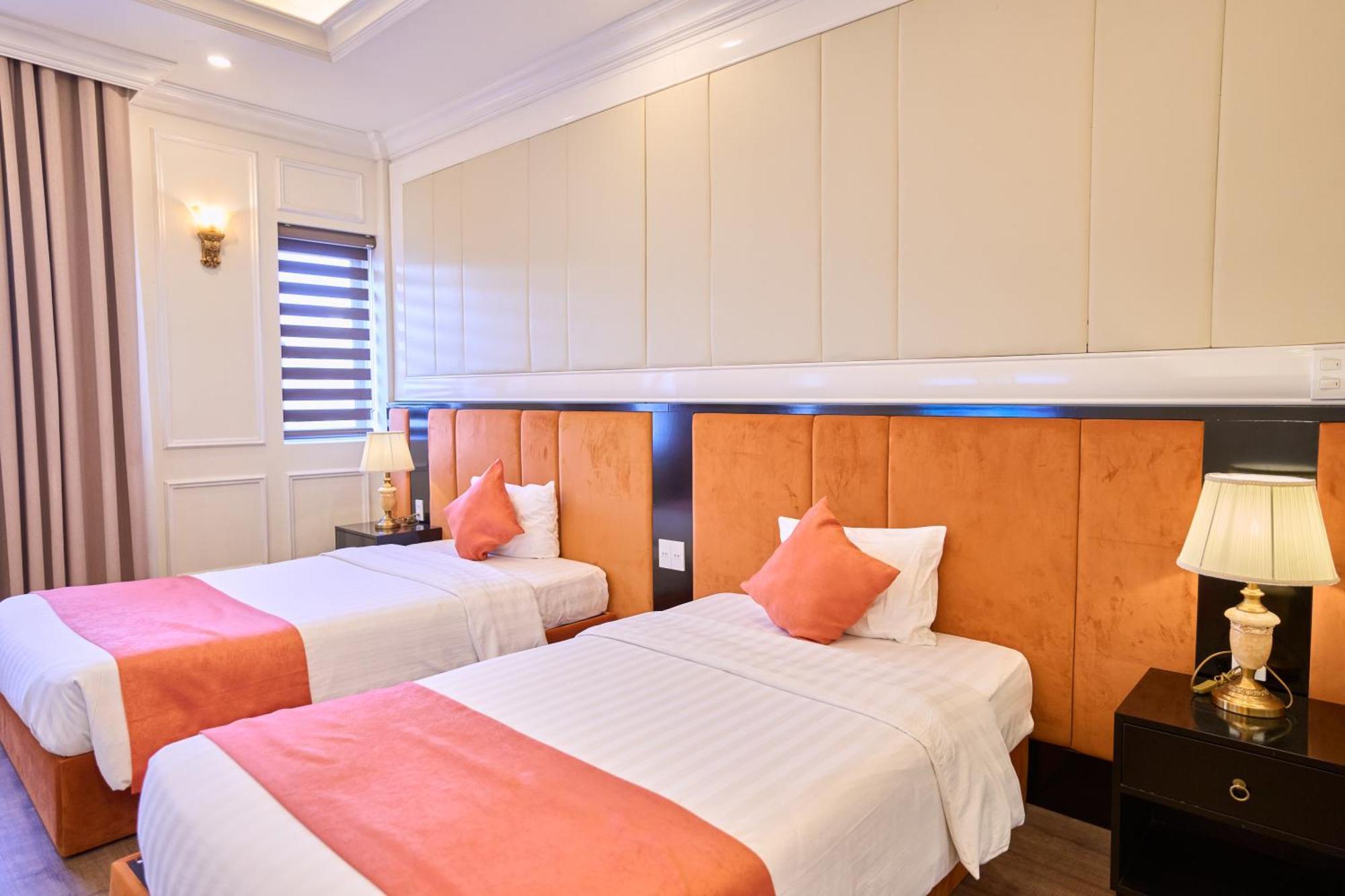 Le Haute Hotel Hai Phong Bagian luar foto